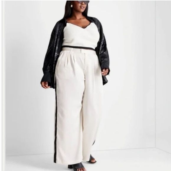 Future Collective High Rise Wide Leg Ivory Trousers W/Black Side Stripe NWT 4X - Picture 1 of 15